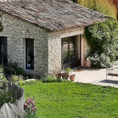 Bastide Des Jardins * Maubec (Vaucluse)